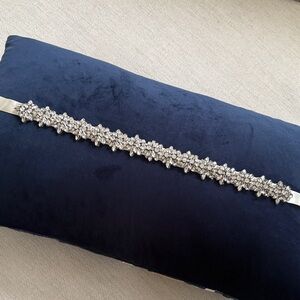 Elegant Silver Crystal Embellished Belt